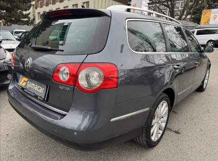 Volkswagen - Passat