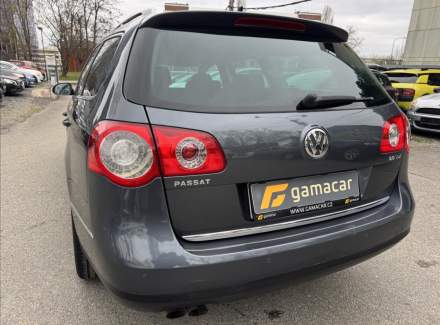 Volkswagen - Passat