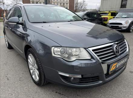 Volkswagen - Passat