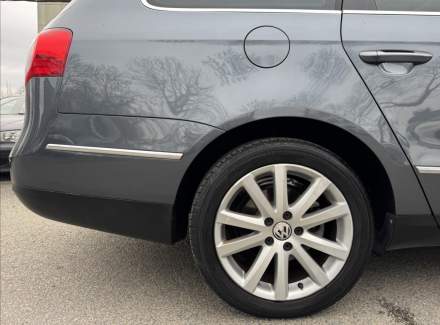 Volkswagen - Passat