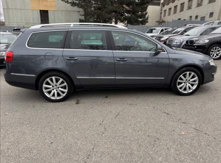 Volkswagen - Passat