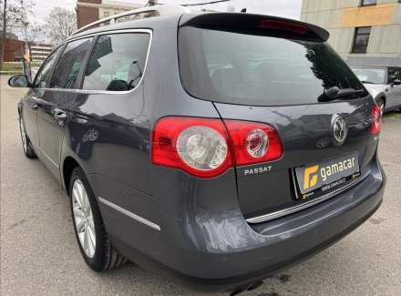 Volkswagen - Passat