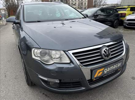 Volkswagen - Passat