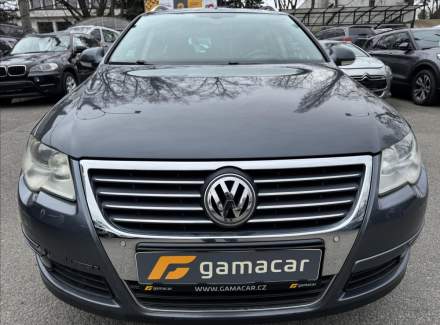 Volkswagen - Passat