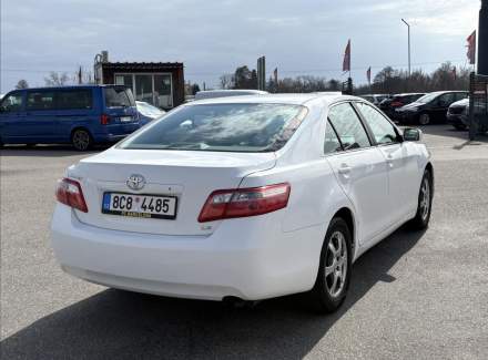 Toyota - Camry
