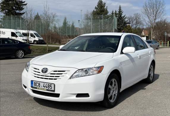 Toyota - Camry