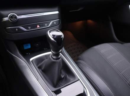 Peugeot - 308