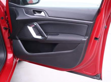 Peugeot - 308