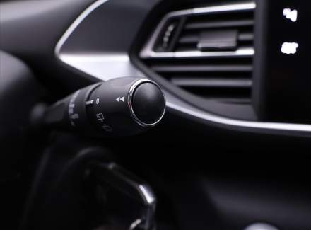 Peugeot - 308