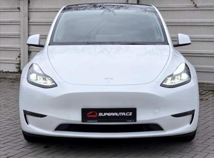 Tesla - Model Y