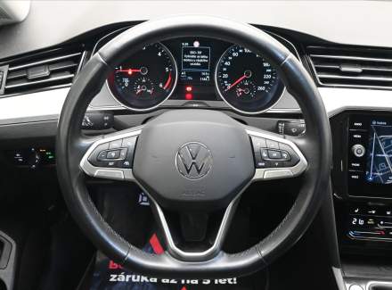 Volkswagen - Passat