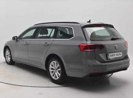 Volkswagen - Passat