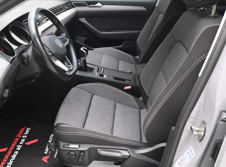 Volkswagen - Passat