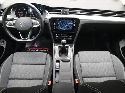 Volkswagen - Passat