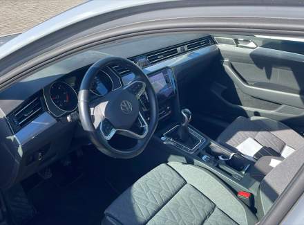 Volkswagen - Passat