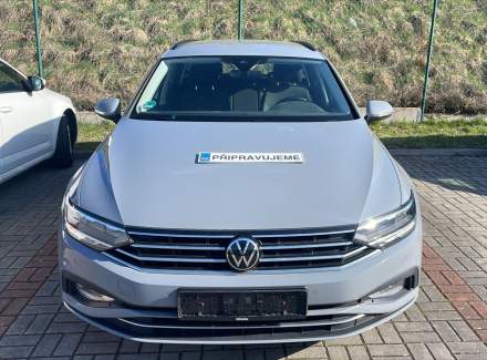 Volkswagen - Passat