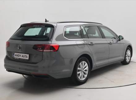 Volkswagen - Passat