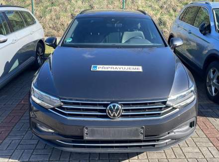 Volkswagen - Passat