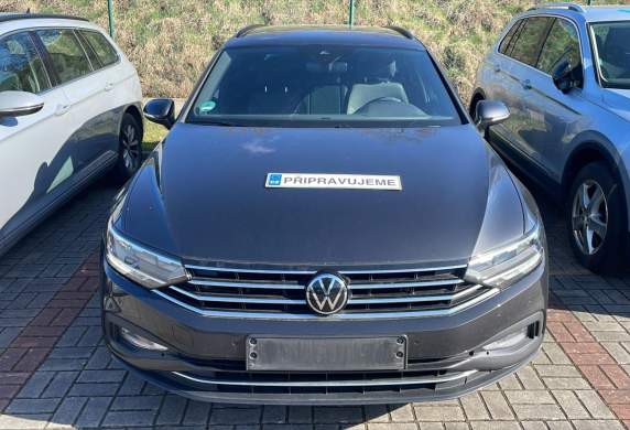 Volkswagen - Passat