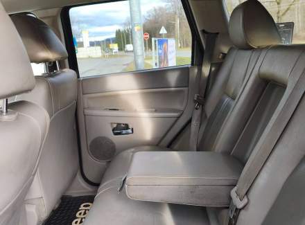 Jeep - Grand Cherokee