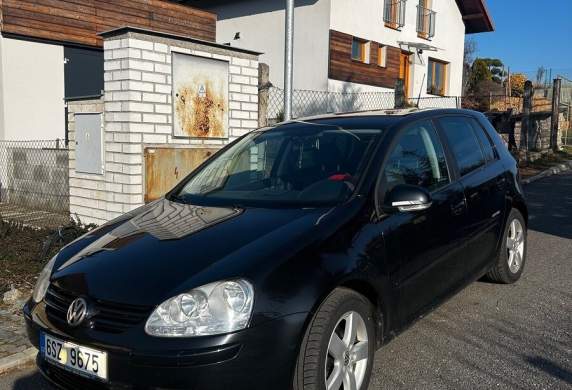 Volkswagen - Golf