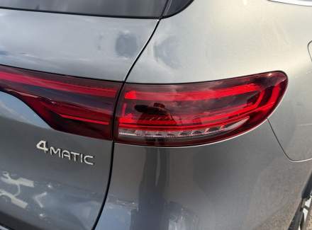 Mercedes-Benz - EQC