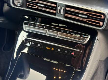 Mercedes-Benz - EQC