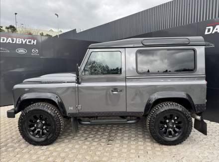 Land Rover - Defender