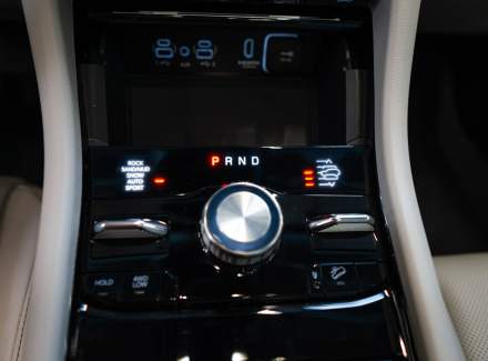 Jeep - Grand Cherokee