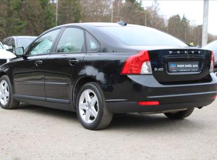 Volvo - S40