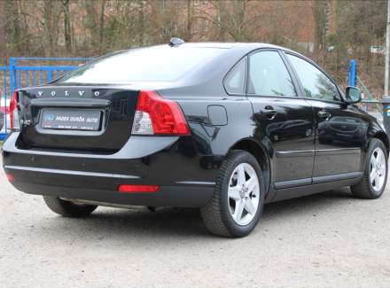 Volvo - S40
