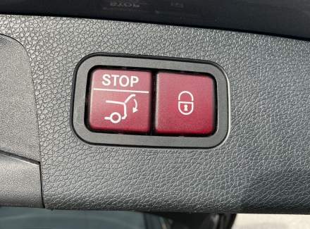 Mercedes-Benz - E-class