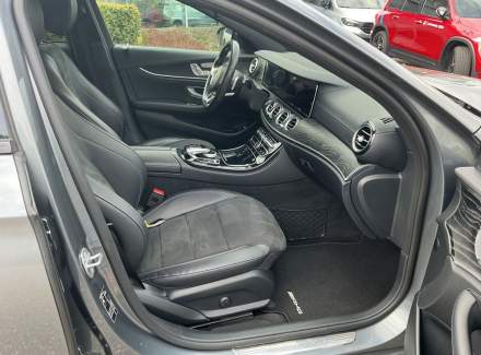 Mercedes-Benz - E-class