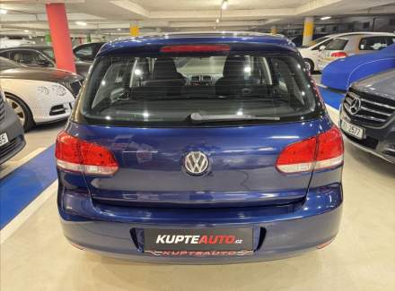 Volkswagen - Golf
