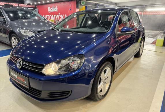 Volkswagen - Golf