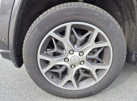 Jeep - Grand Cherokee