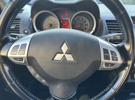 Mitsubishi - Lancer
