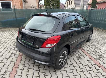 Peugeot - 207