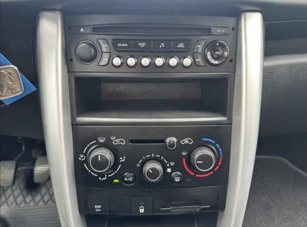 Peugeot - 207