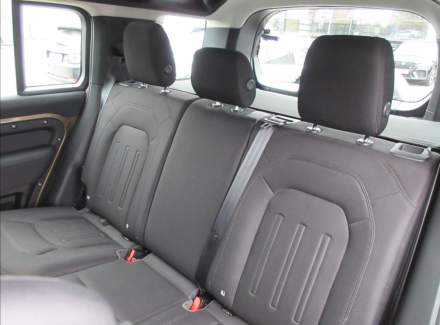 Land Rover - Defender