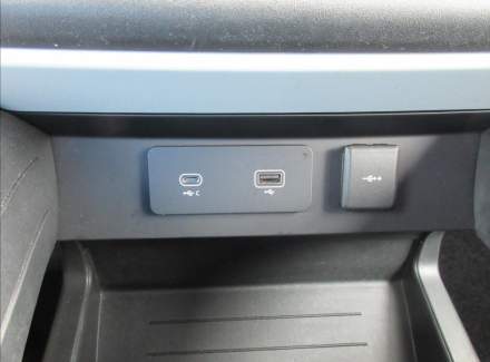 Land Rover - Defender