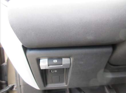 Land Rover - Defender