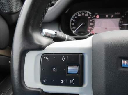 Land Rover - Defender