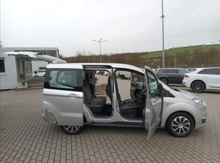 Ford - Tourneo Courier