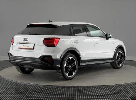 Audi - Q2
