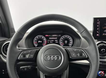 Audi - Q2