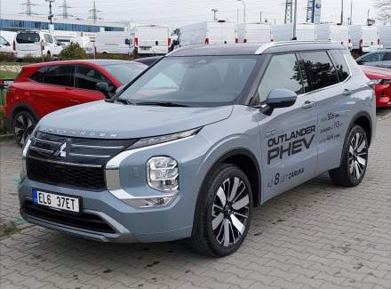 Mitsubishi - Outlander