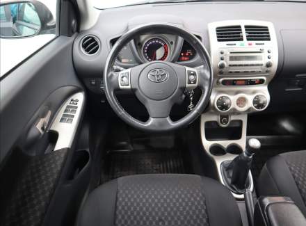 Toyota - Urban Cruiser