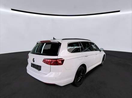 Volkswagen - Passat