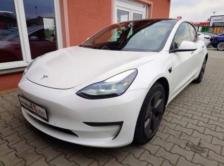 Tesla - Model 3